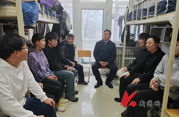 开元（中国）校长胡军深入对接寝室走访慰问